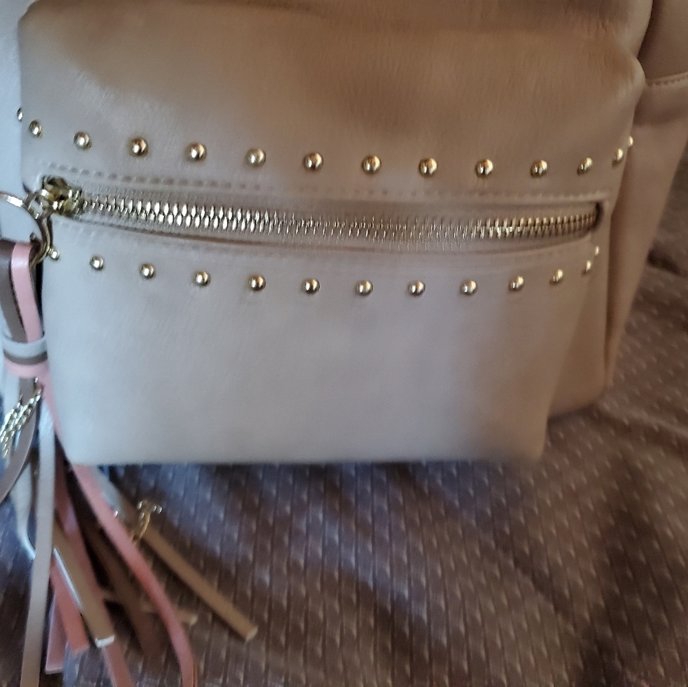 Back pack - Picture 4 of 4